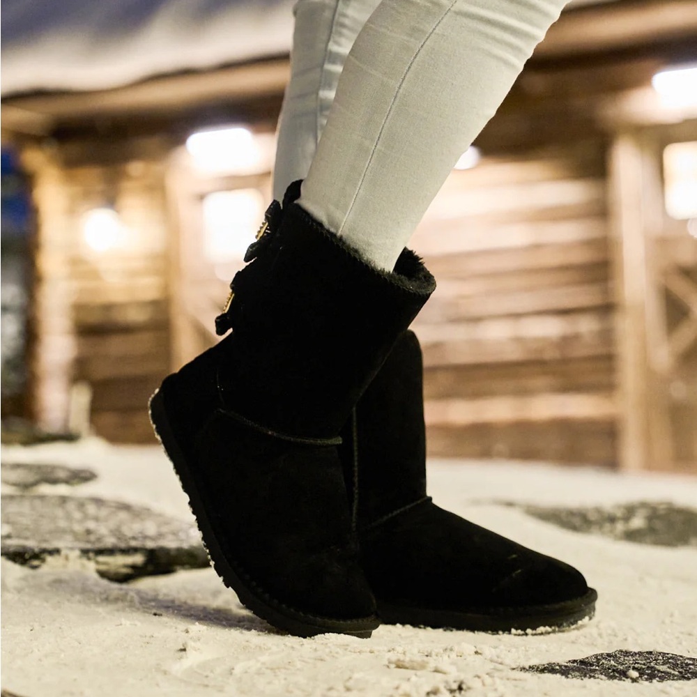 UGG Women's Black Bailey Bow Boots